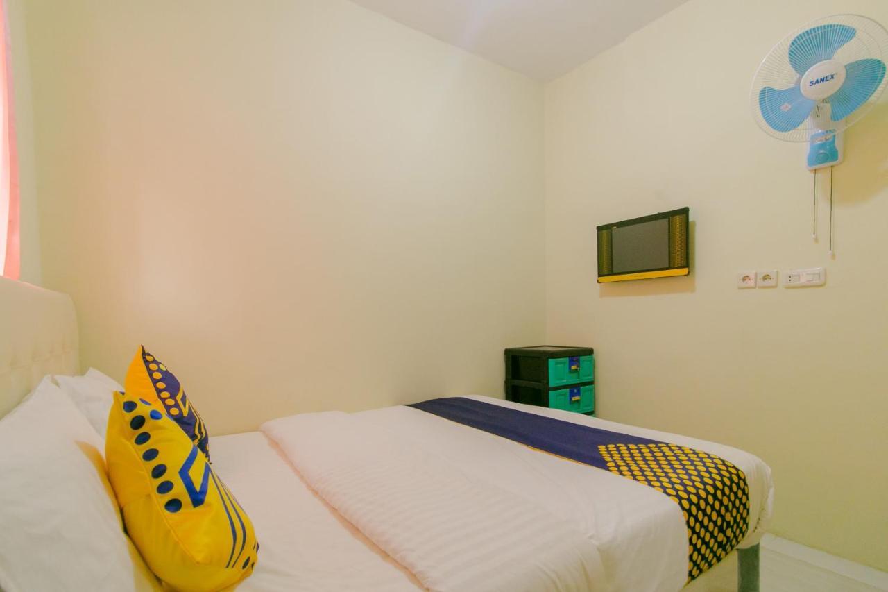 Ayu Homestay Syariah Сукабуми Экстерьер фото